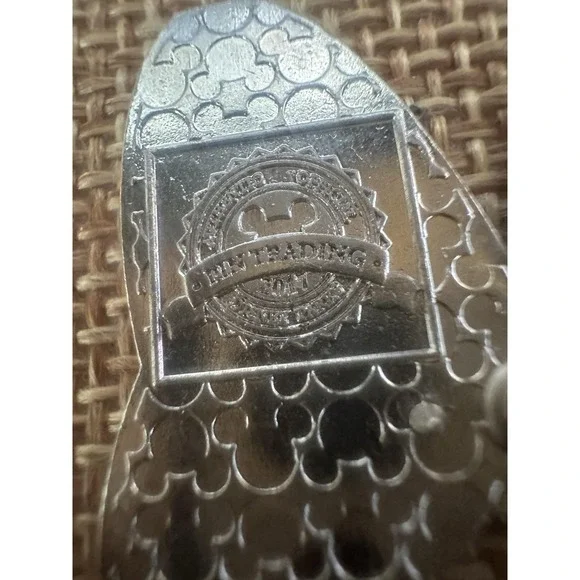 Disney Minnie Mouse Bow Enamel Pin Red Glitter Polka Dot 2017 Disney Trading - Picture 4 of 8